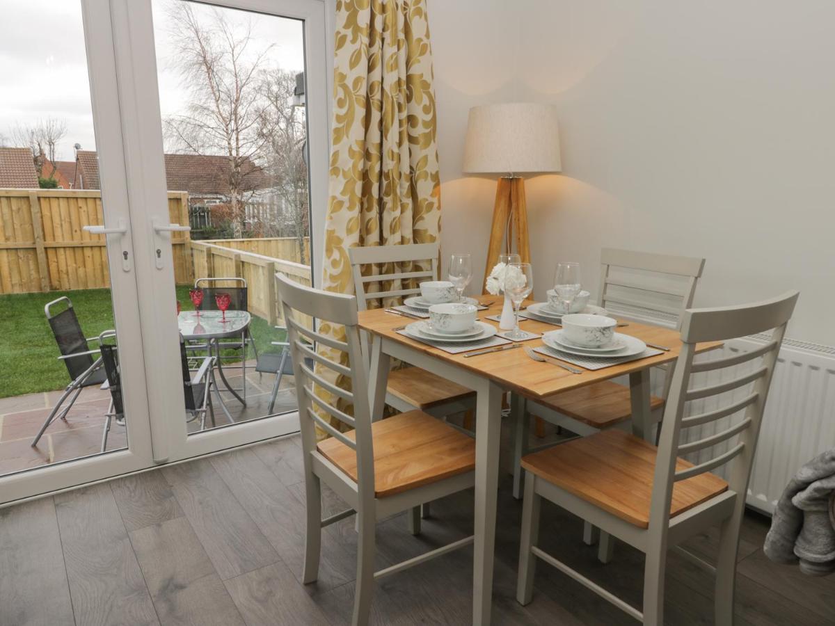 Вилла Araucaria House Уитби Экстерьер фото